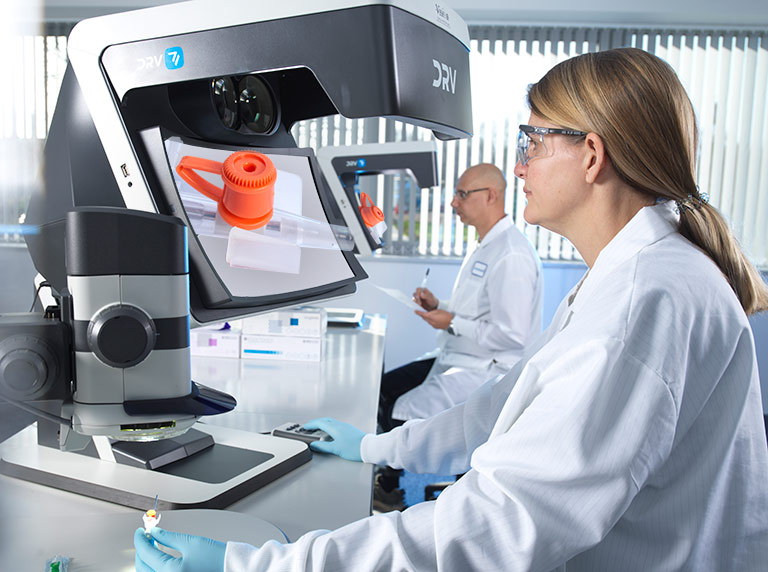 StereoCAM 3D digital stereo microscope biomed application tissue flask